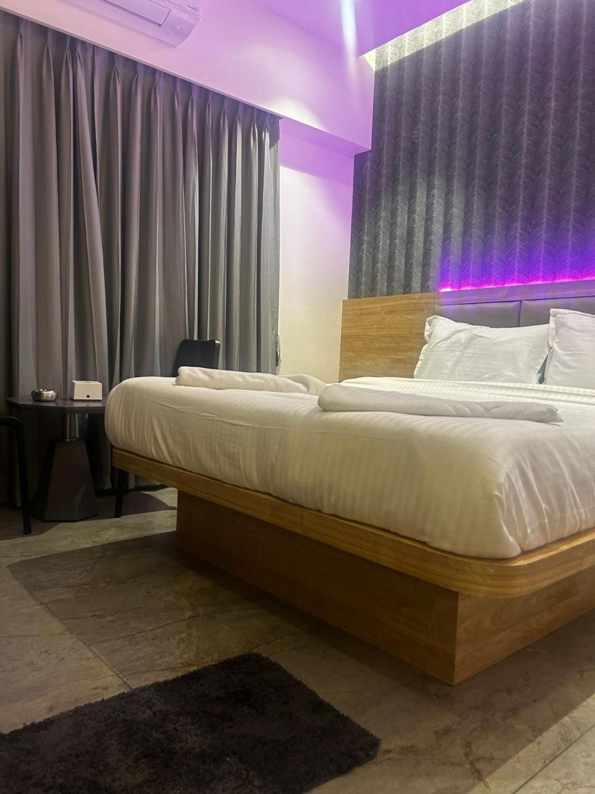 Hotel Aura Inn Airoli ,Digha นาวีมุมไบ ภายนอก รูปภาพ
