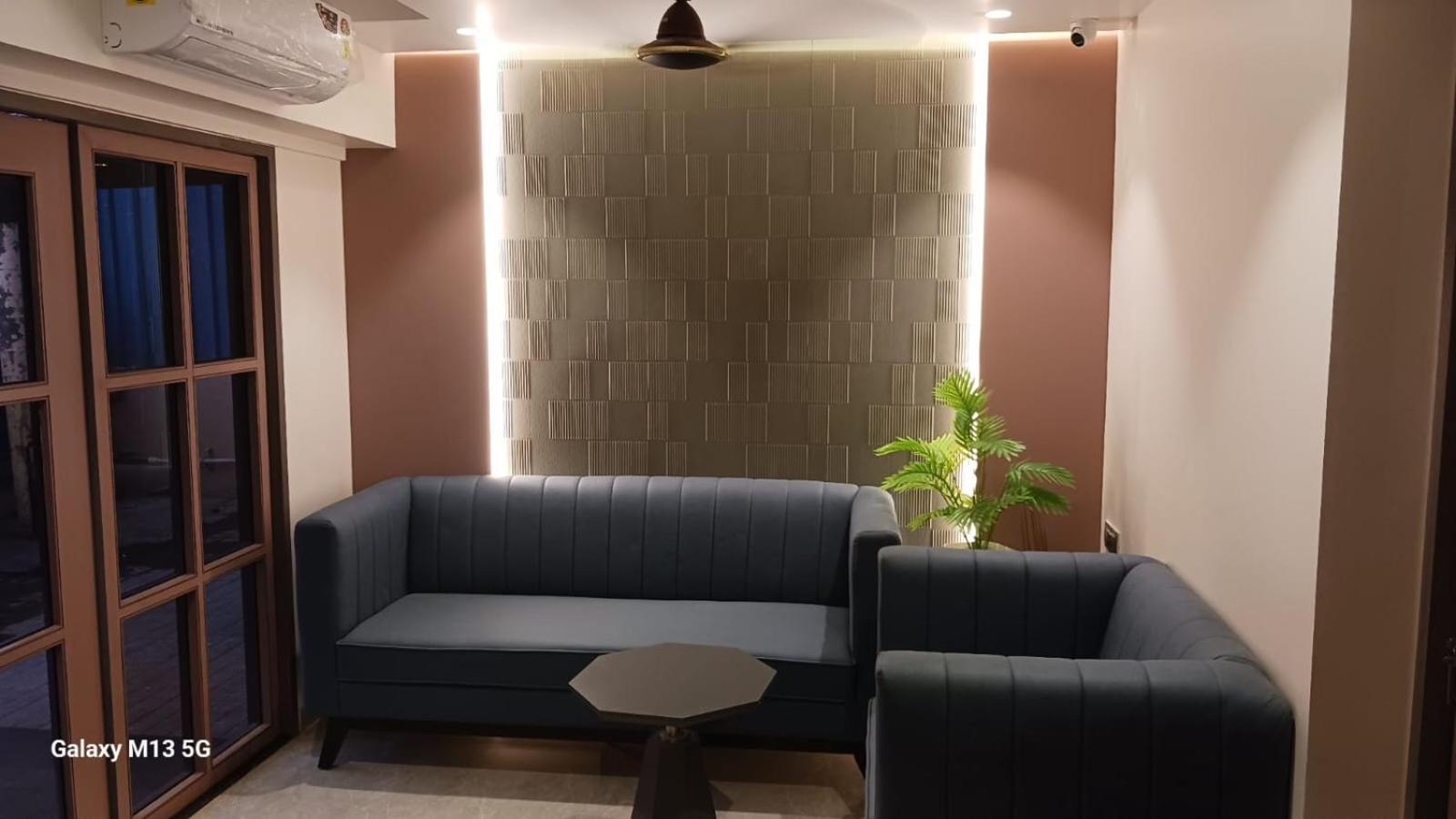 Hotel Aura Inn Airoli ,Digha นาวีมุมไบ ภายนอก รูปภาพ