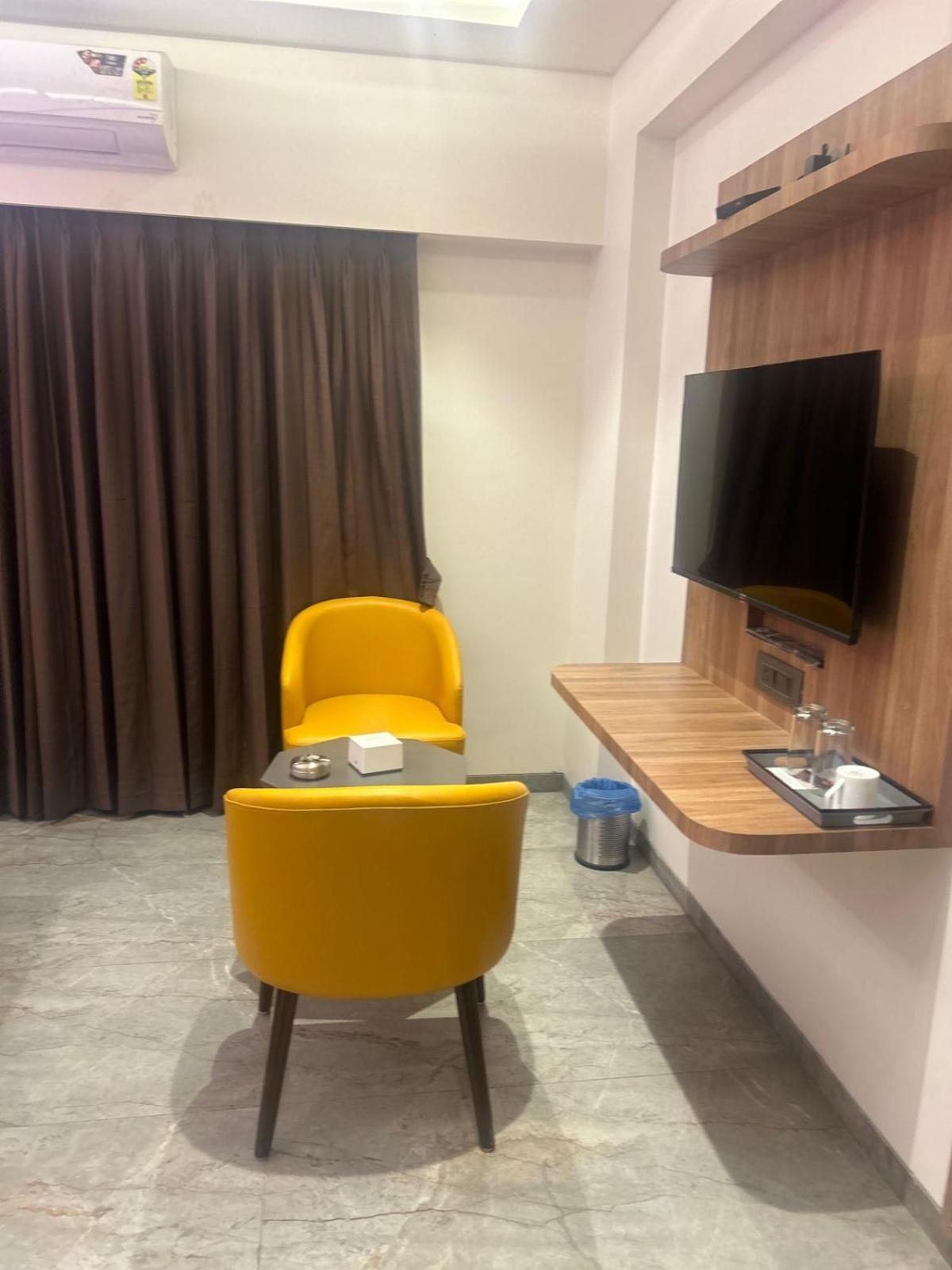 Hotel Aura Inn Airoli ,Digha นาวีมุมไบ ภายนอก รูปภาพ
