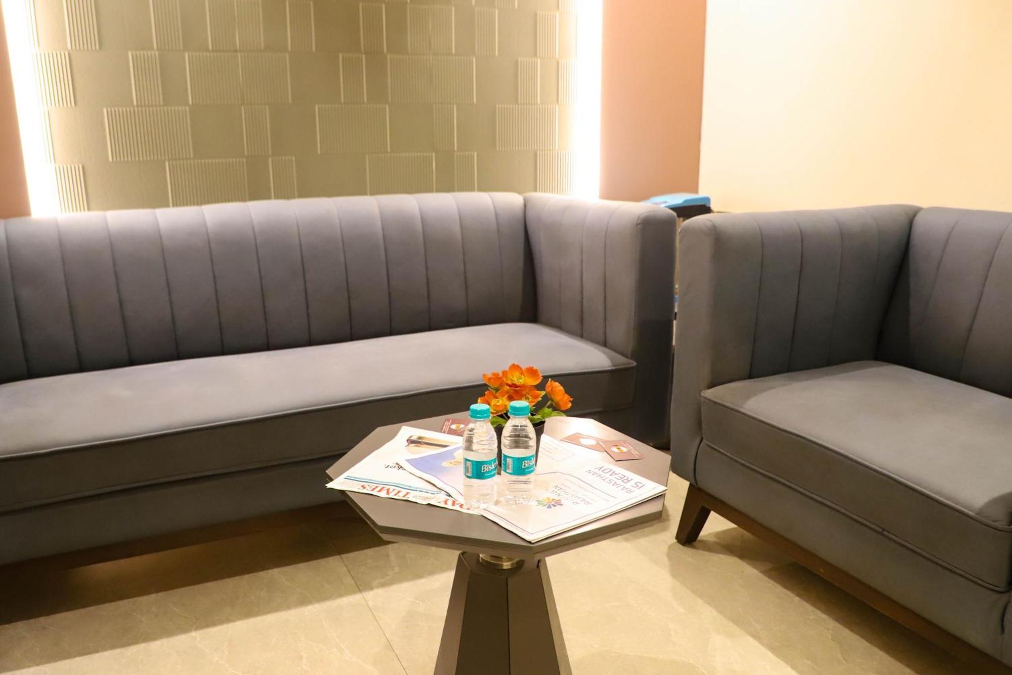 Hotel Aura Inn Airoli ,Digha นาวีมุมไบ ภายนอก รูปภาพ