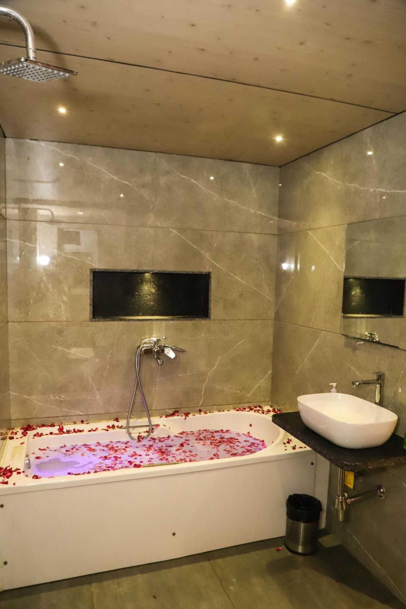 Hotel Aura Inn Airoli ,Digha นาวีมุมไบ ภายนอก รูปภาพ